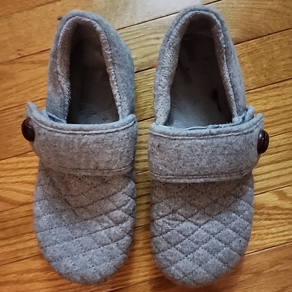 Vionic Jackie Orthaheel Technology Shoes